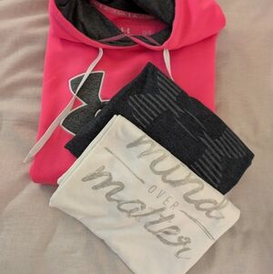 Women's Under Armour Hot Pink Hoodie And Two T-shirts All Size Large.